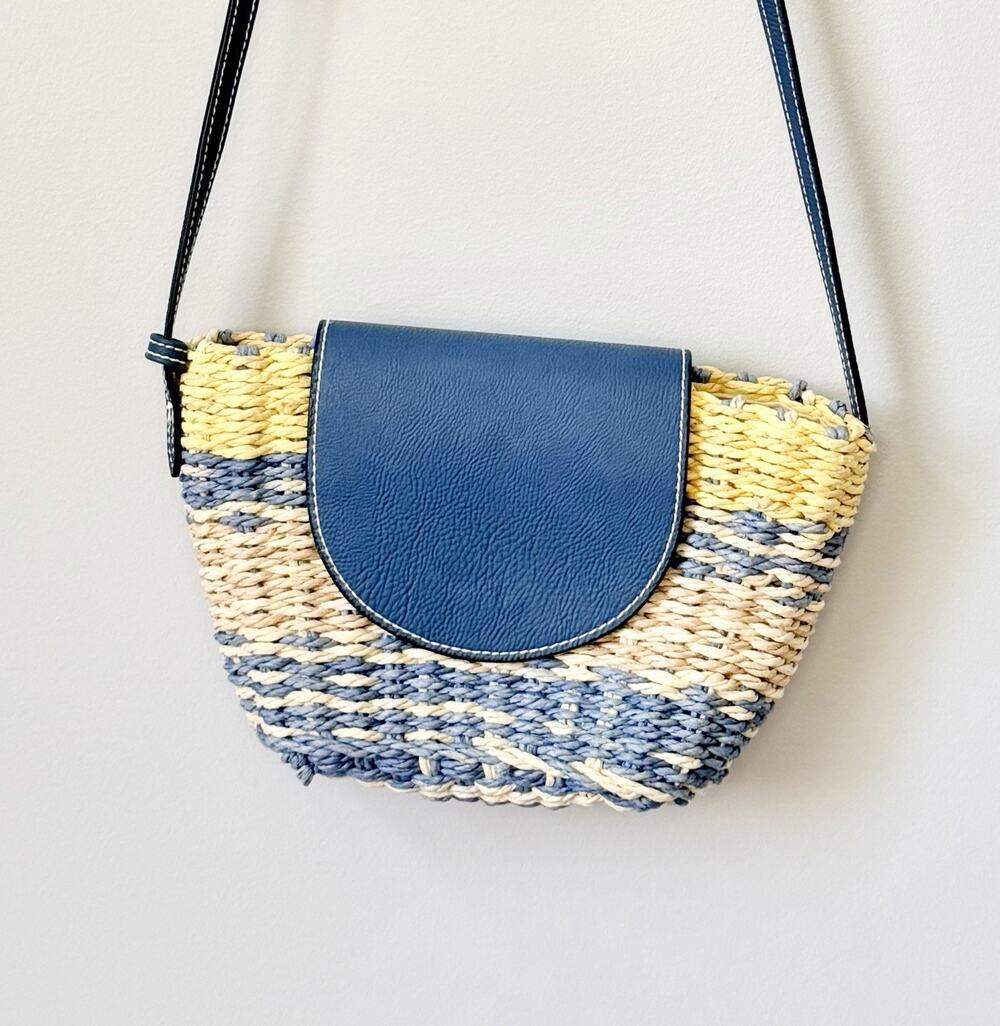 Universal Thread Striped Woven Straw Crossbody Boho Bag Size 11x7inch